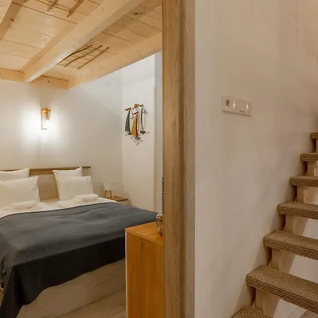 Apartment Goldcentral Danube-private Terrace-convenient Location