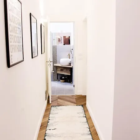 Luxury By Hi5 - Location 3-br דירה *