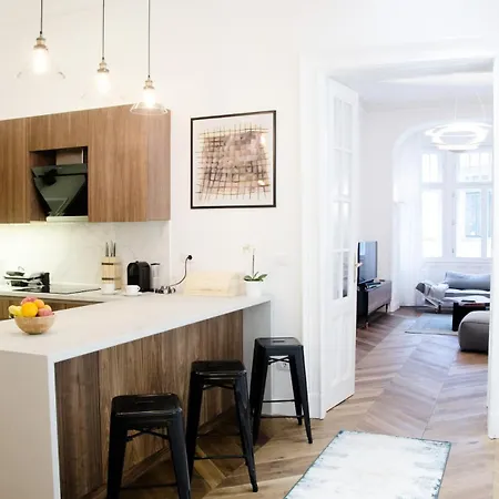 Luxury By Hi5 - Location 3-br בודפשט
