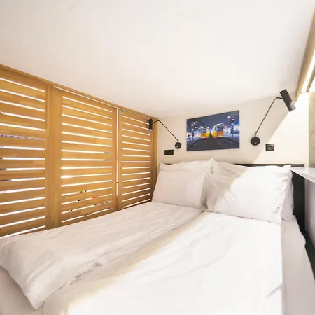 Apartamento Park Corner Loft Near Heroes' Square