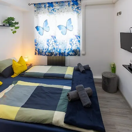 Mariposa * Budapest