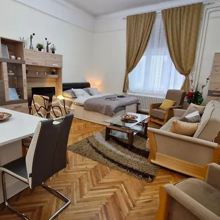 River Center Апартаменты *