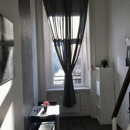Cozy Dowtown Lofts Апартаменты *
