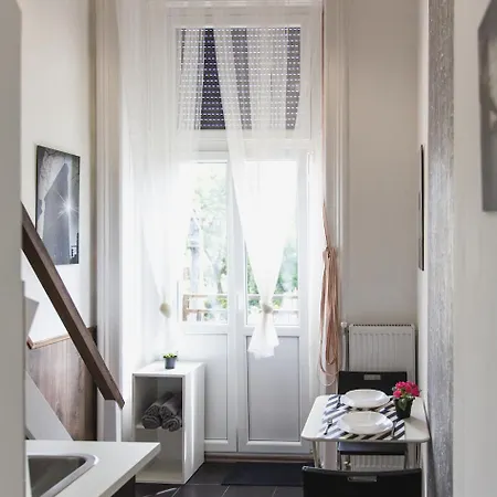 Апартаменты Cozy Dowtown Lofts