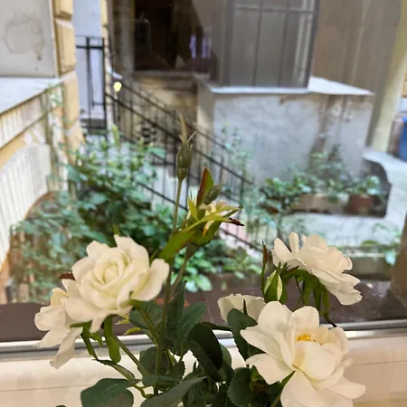 Small Cosy Near The Famous Westend Center Apartment *
