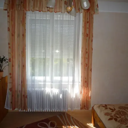 Ors Vezer Beatle 01 Apartment Budapest