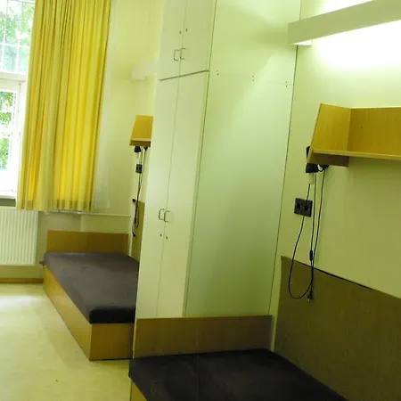 Vecsey Hostel *