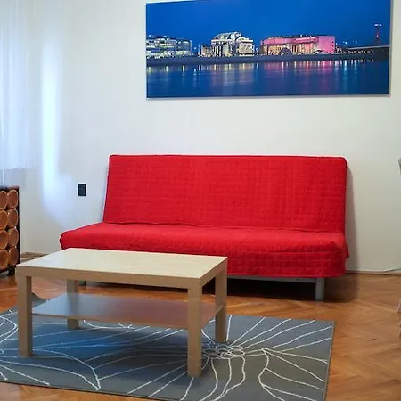 Apartment Green *