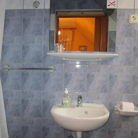 Kisherceg Szallashely Guest house *