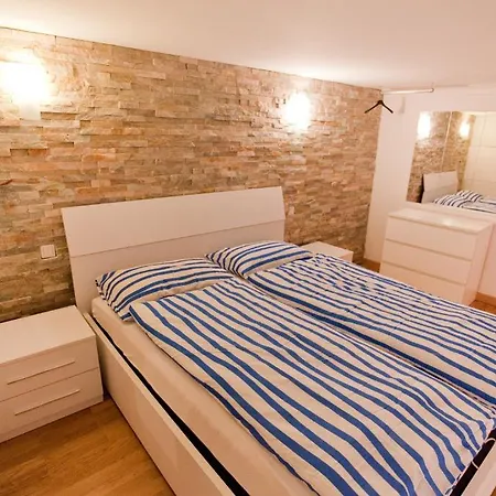 10 House Budget Apartment