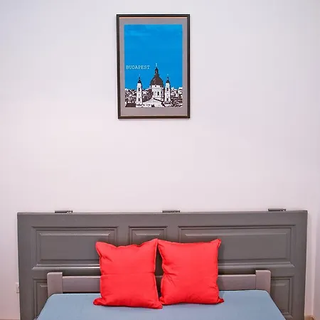 Vintage Downtown Apartment