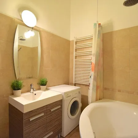 Apartman Standard By Hi5 - Muzeum 5 *