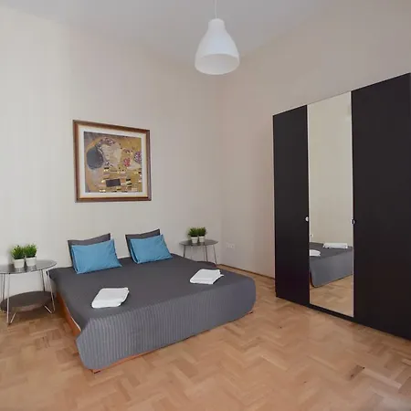Apartman Standard By Hi5 - Muzeum 5