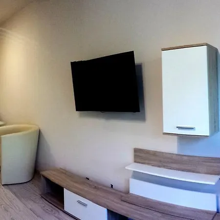 Brand New In The Center Apartment