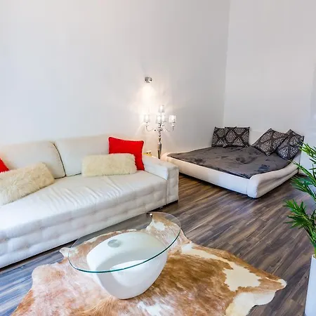 Vorosmarty Square Luxury Budapest