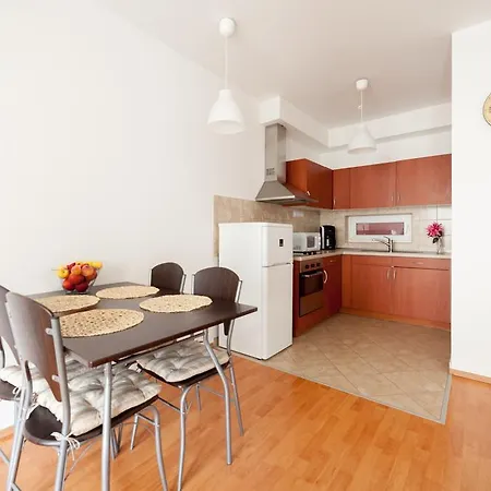 Stellar Aparthotel 3*