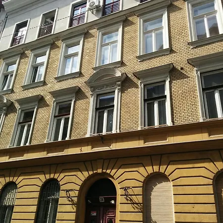 Vintage Downtown * Budapest