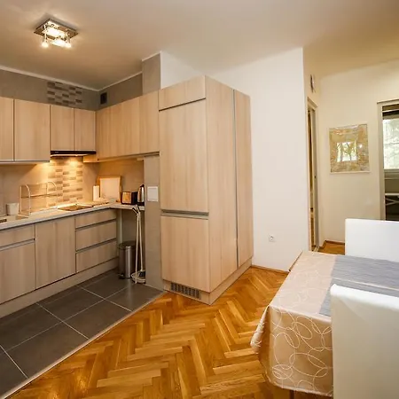 Stefania 35 Apartman *