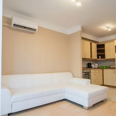Apartment Center Haz *
