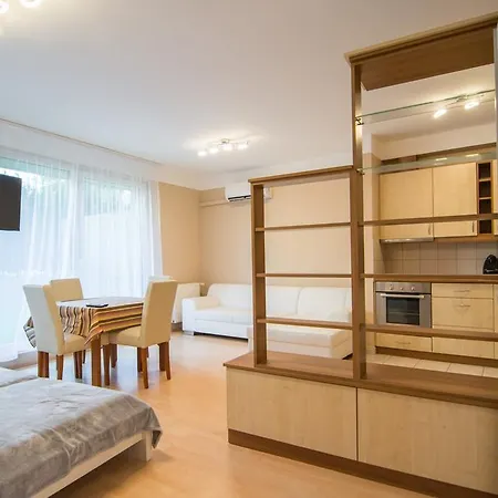 Center Haz Budapest