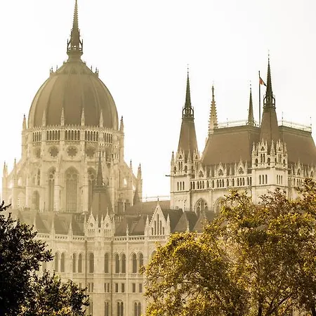Διαμέρισμα Parliament With A View *