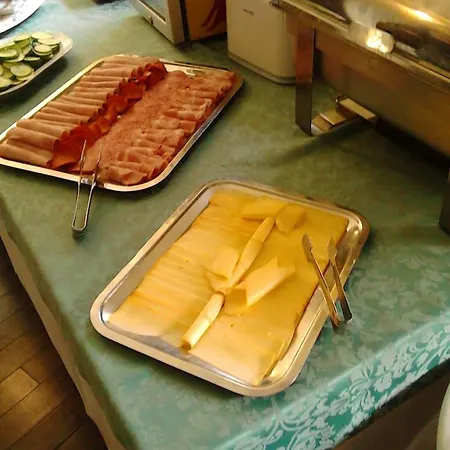 Casa Latina Affittacamere 3*