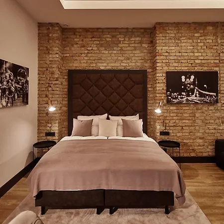 מלון The Loft 3*