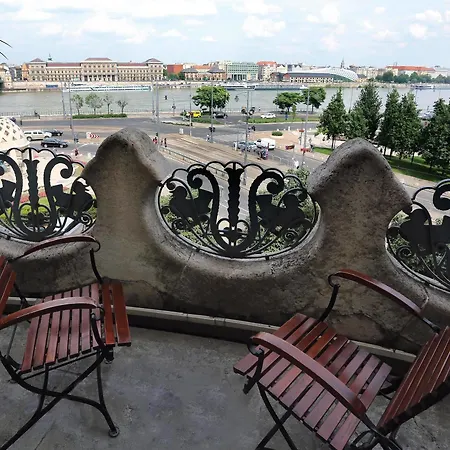 Отель Danubius Gellert 4*