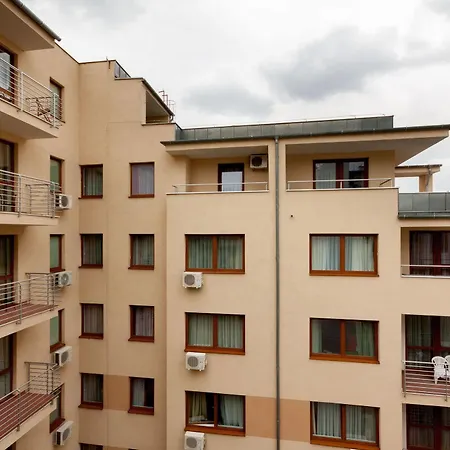 Corvin Plaza Apartments&suites