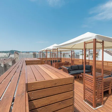 Corvin Plaza Apartments&suites 3*
