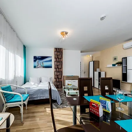 Enjoy Aparthotel 4*