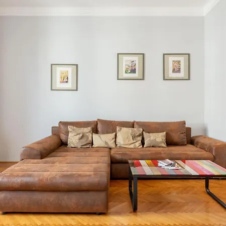 Parkside * Budapest
