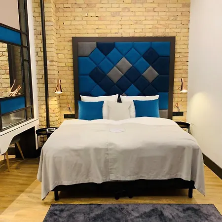 The Loft מלון