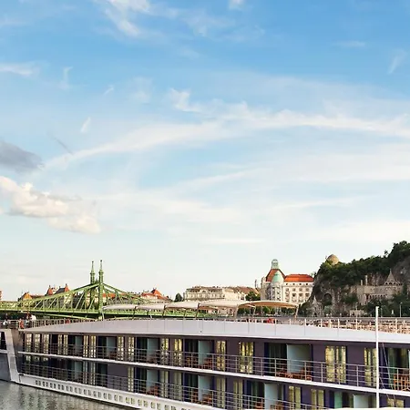 Pelicanstay At Riverside Danube Lägenhet