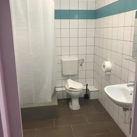 Visit * Budapest