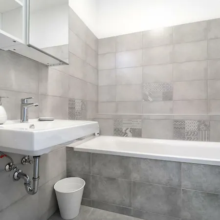 Bpr Chic White With Terrace & A/c & Garage Διαμέρισμα Βουδαπέστη