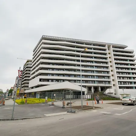 Διαμέρισμα Bpr Chic White With Terrace & A/c & Garage