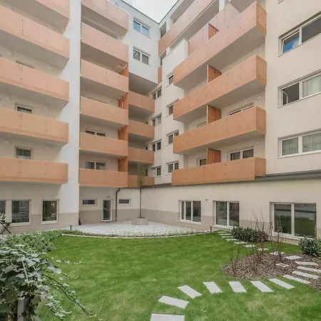 Oasis At Broadway Apartman