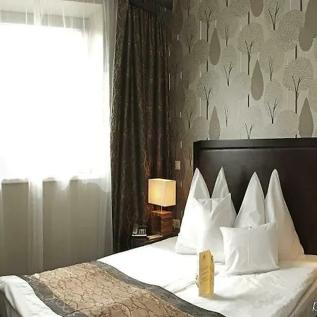 Hotel Charm - Formerly Boutique 4*