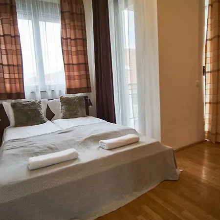 G1 - * Budapest
