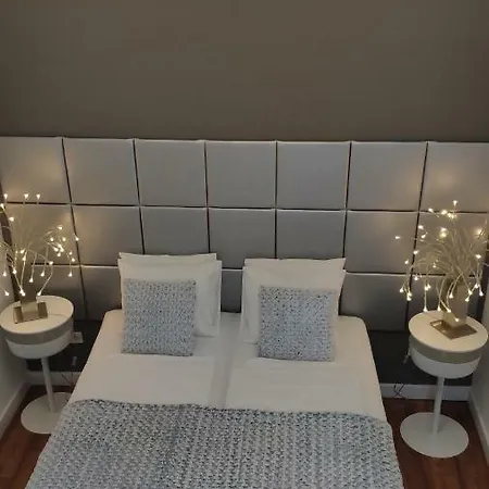 Planet Apartment *