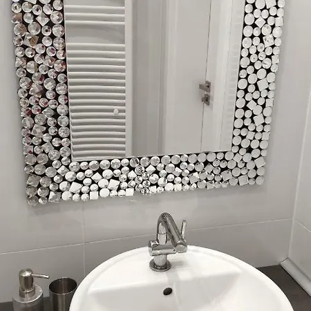 Planet Apartment *