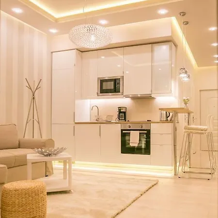 Panni Luxury Next To Gozsdu Garden