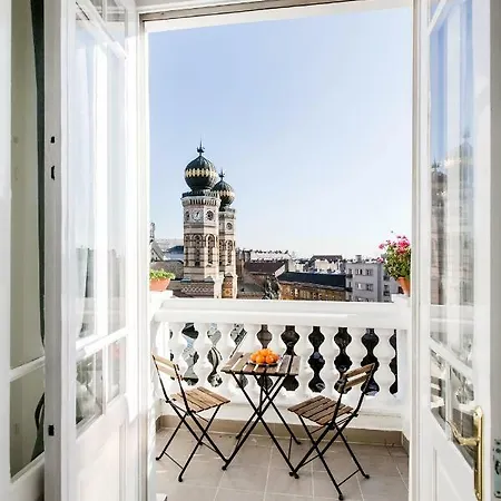 Lejlighed Synagogue View *