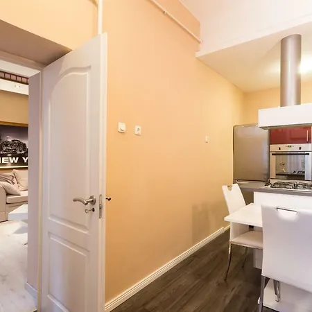 Apartment Super Super Location - 2 *