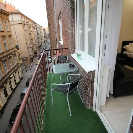 Downtown Dreams Apartment *