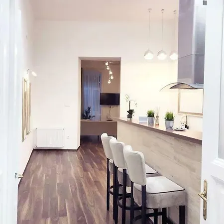 Grand Eliza 3bedroom Luxury Apt At Blaha Apartment