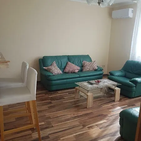 Vegas Zuglo * Budapešť
