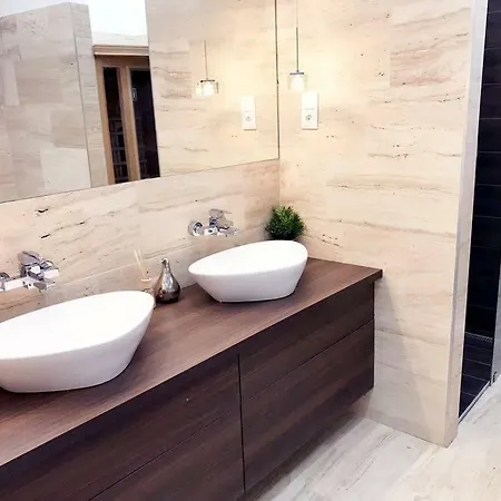 Grand Eliza 3bedroom Luxury Apt At Blaha Budapest