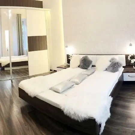 Grand Eliza 3bedroom Luxury Apt At Blaha Apartment *